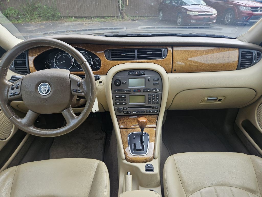 2006 Jaguar X-TYPE Image 12