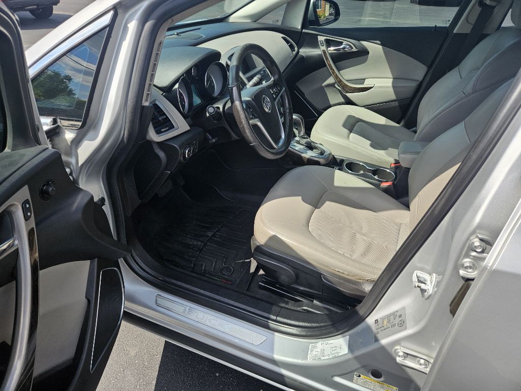 2012 Buick Verano Image 11