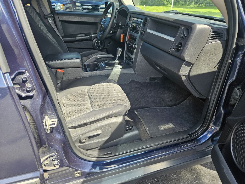 2009 Jeep Commander Image 14
