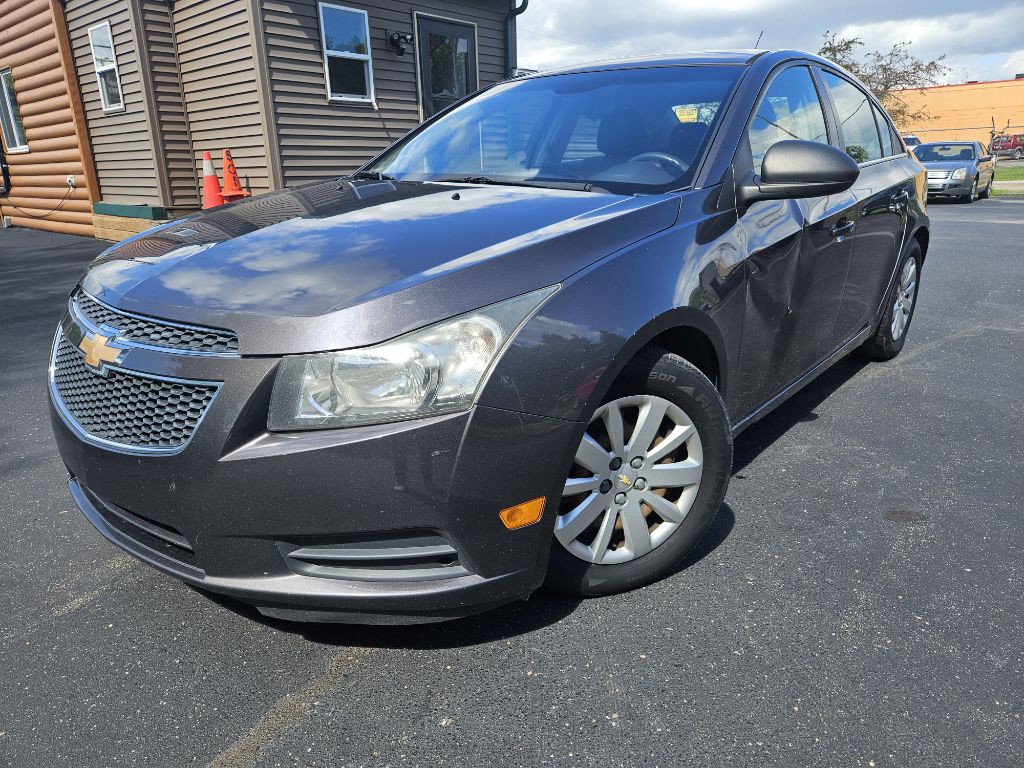 2011 Chevrolet Cruze Image 1