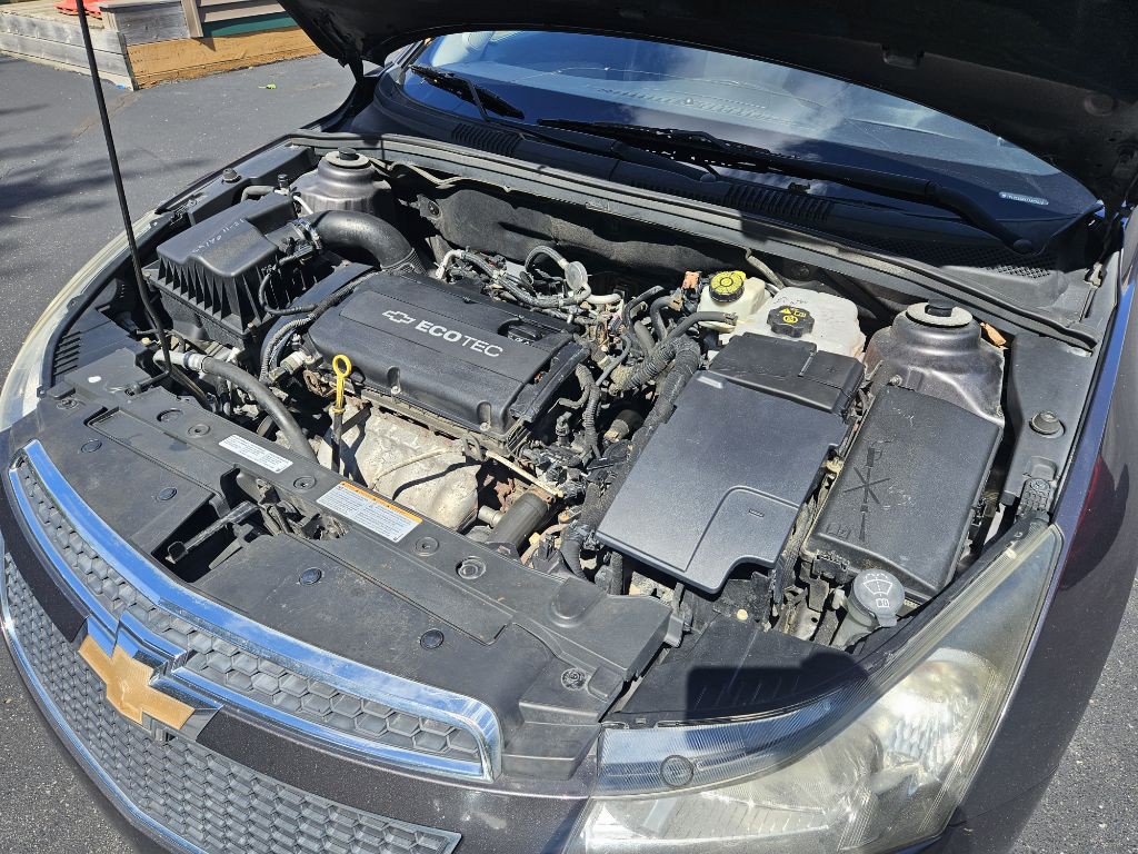 2011 Chevrolet Cruze Image 16