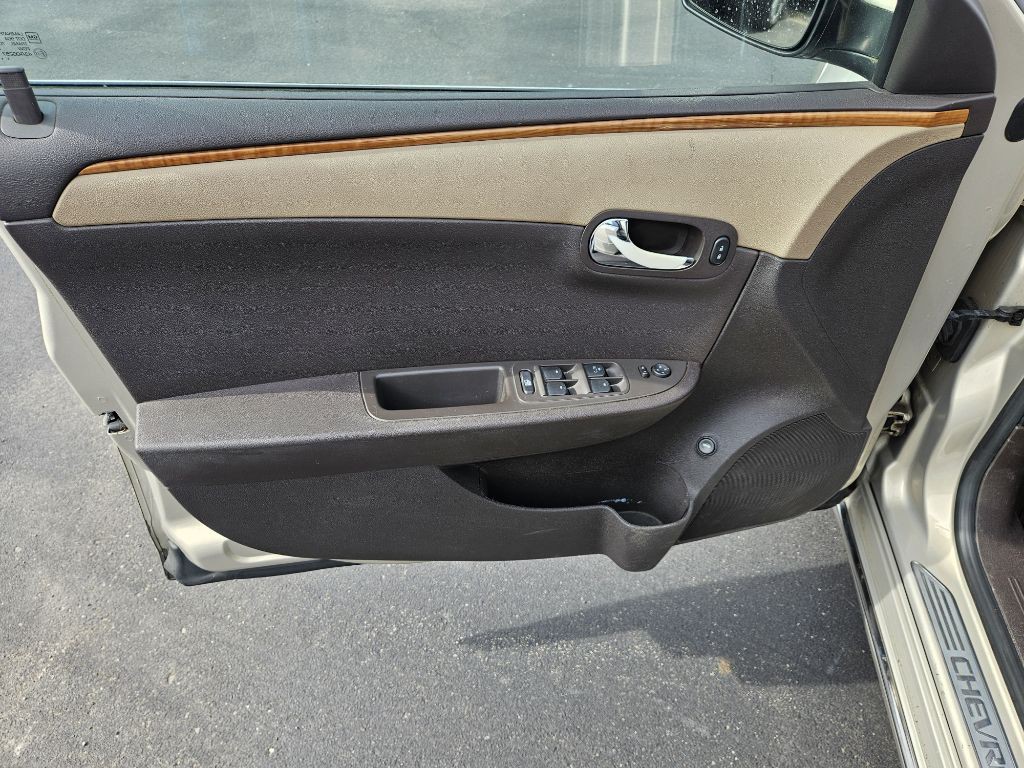 2010 Chevrolet Malibu Image 12