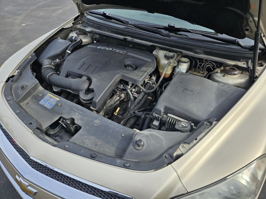 2010 Chevrolet Malibu Image 18