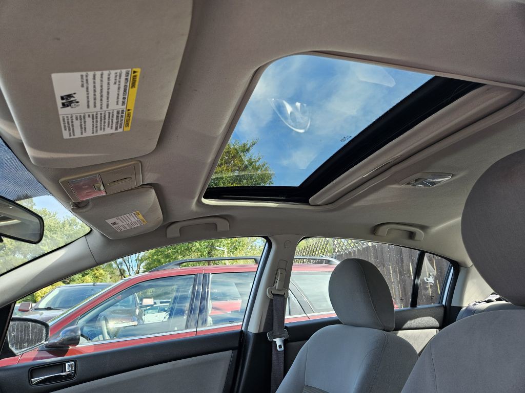 2012 Nissan Sentra Image 15