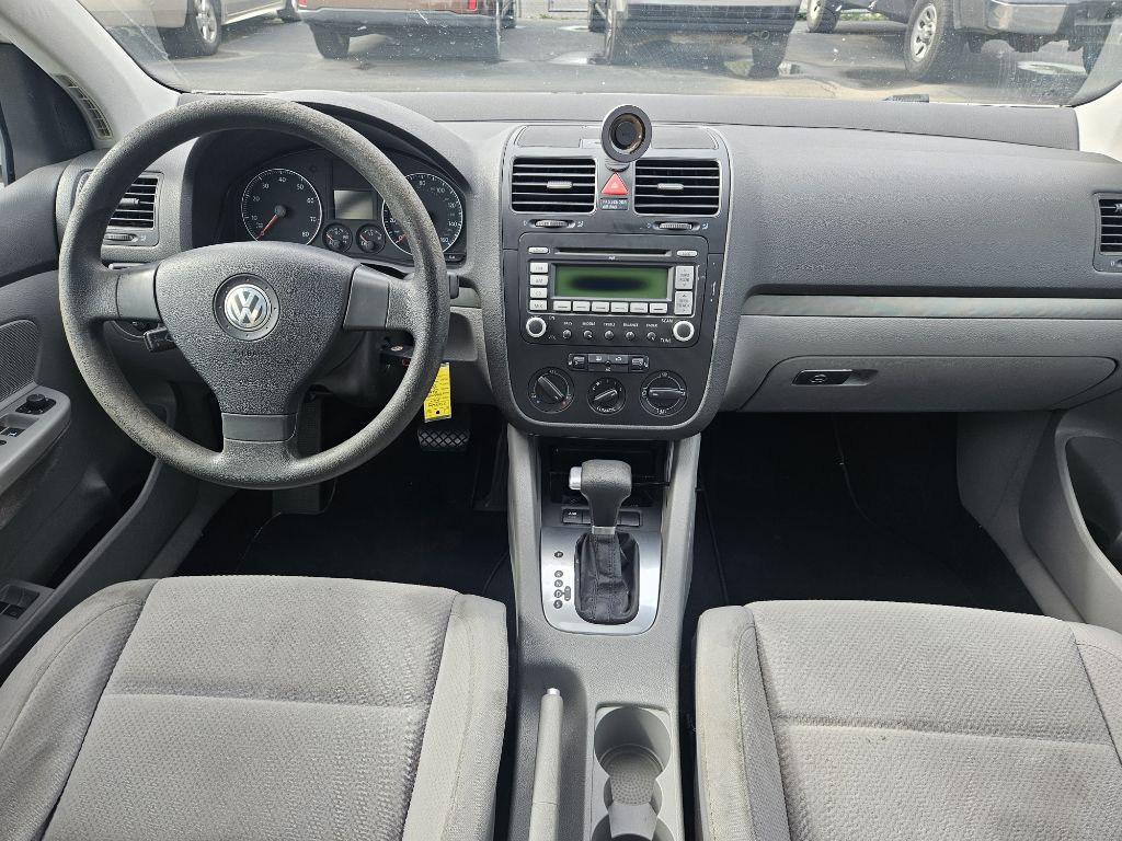 2007 Volkswagen Rabbit Image 10