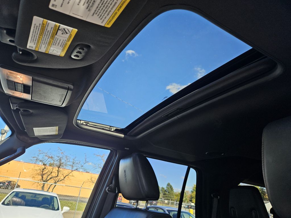 2012 Lincoln Navigator Image 10