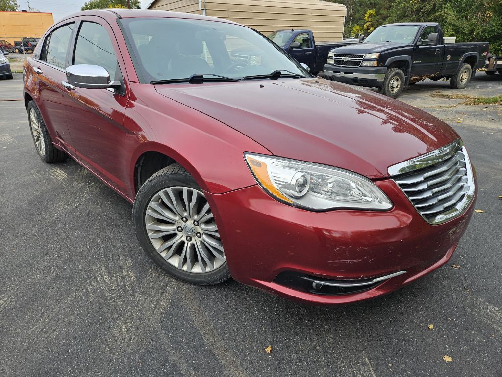 2012 Chrysler 200 Image 3