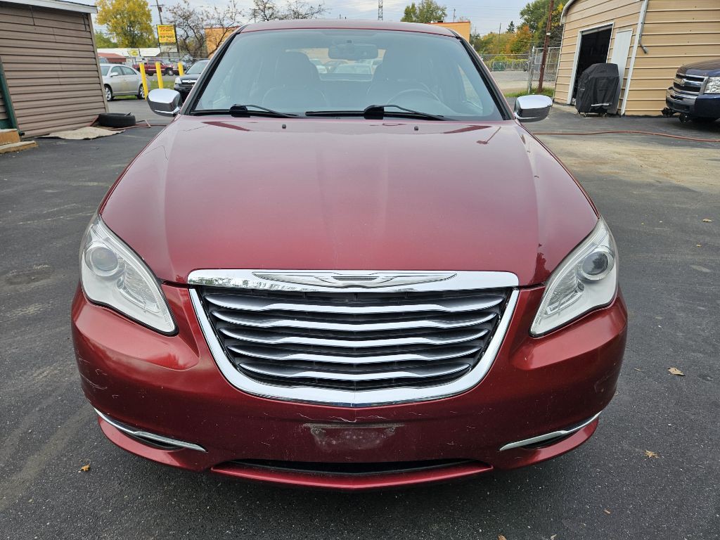2012 Chrysler 200 Image 4