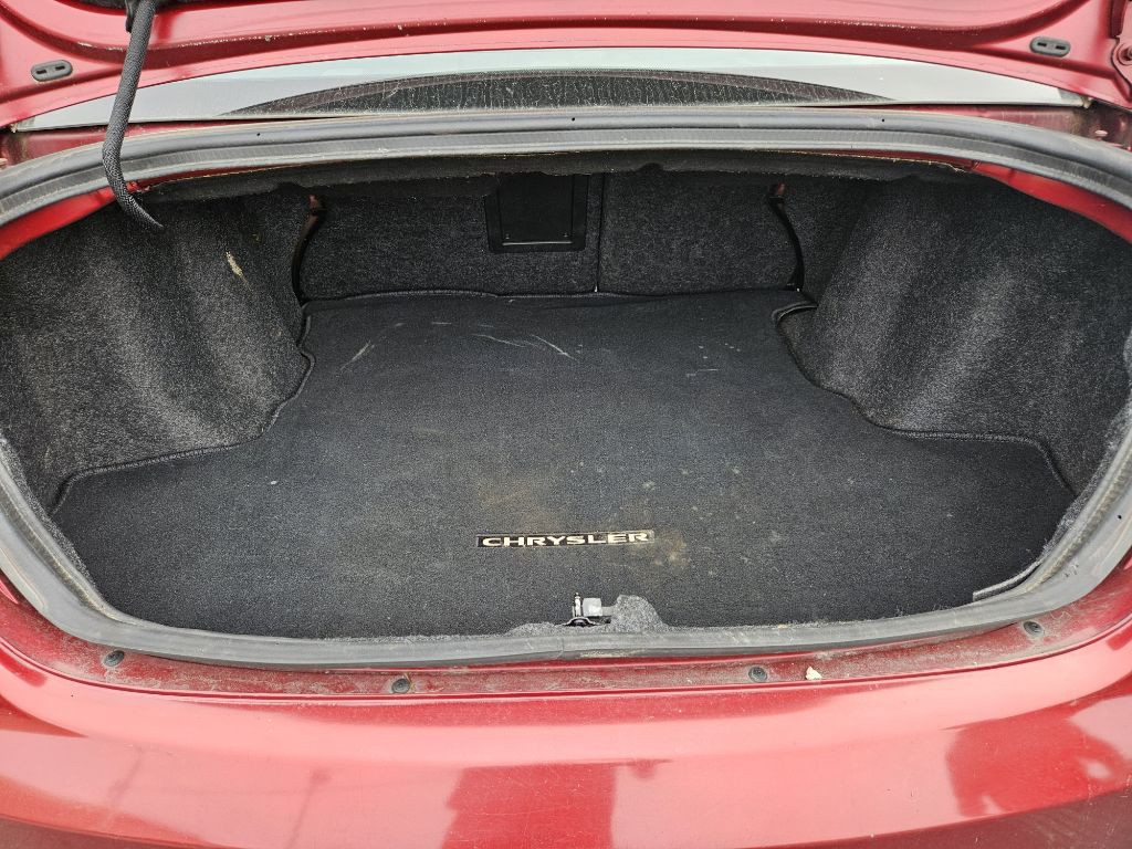 2012 Chrysler 200 Image 15