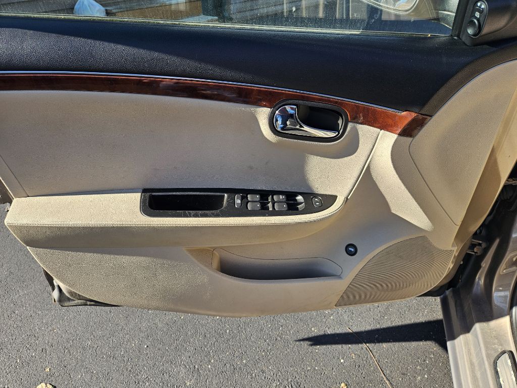 2007 Saturn Aura Image 12