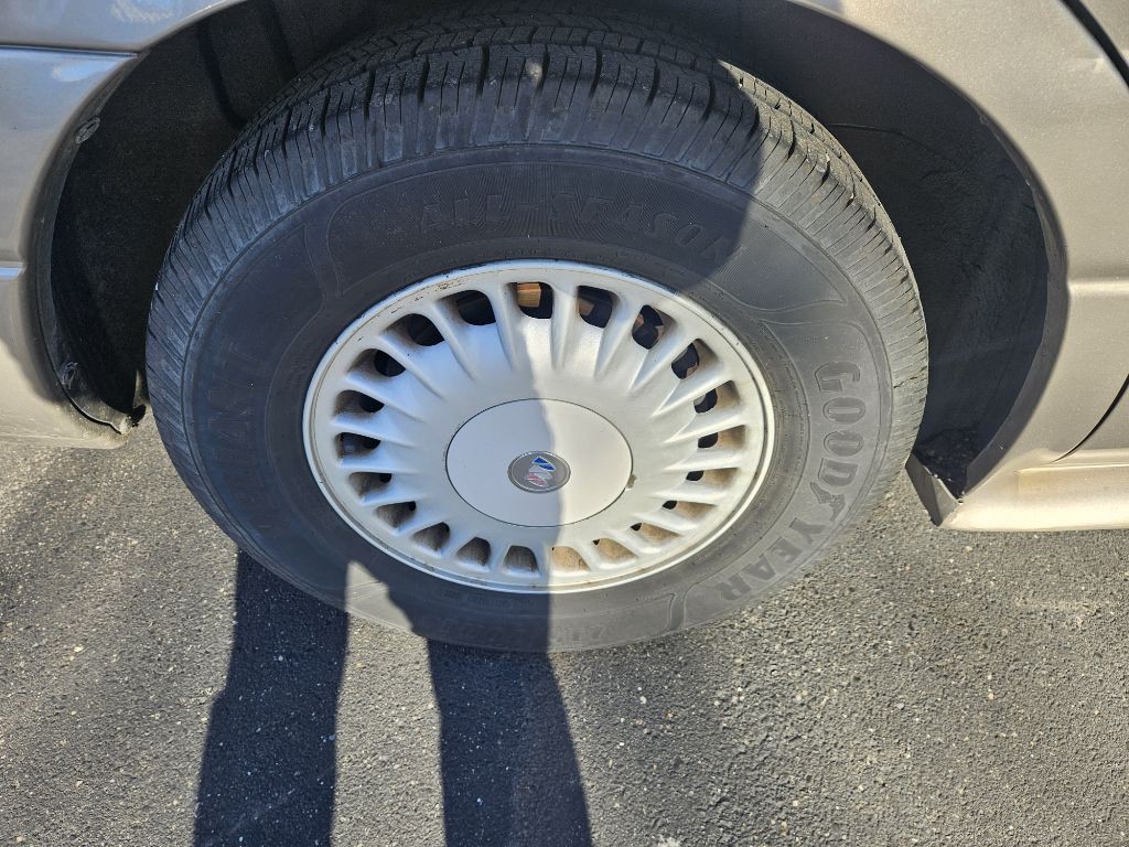 2000 Buick LeSabre Image 21