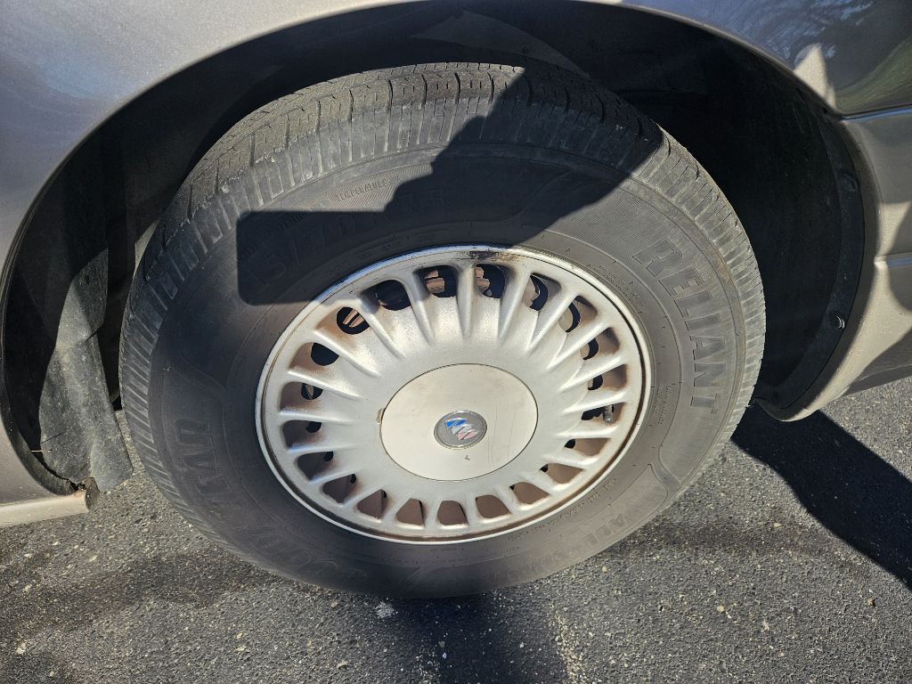 2000 Buick LeSabre Image 22