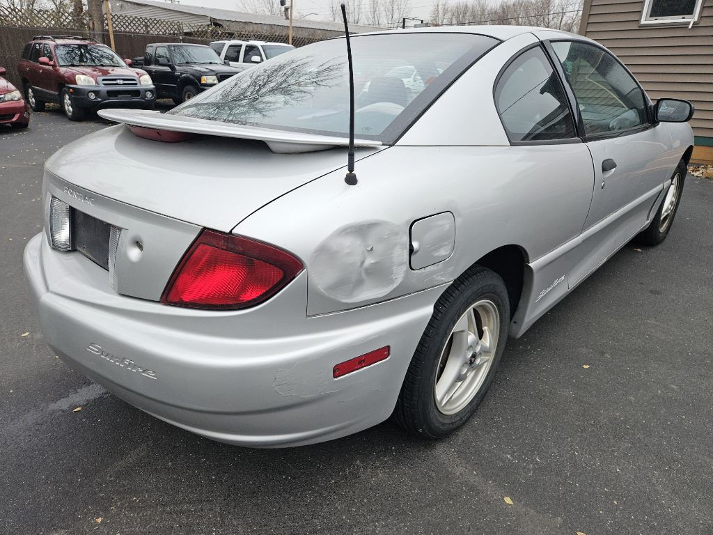 2004 Pontiac Firebird Image 9