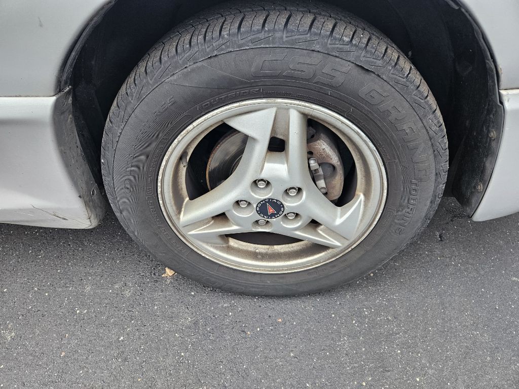 2004 Pontiac Firebird Image 20