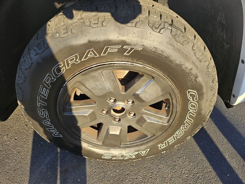 2012 Jeep Liberty Image 20