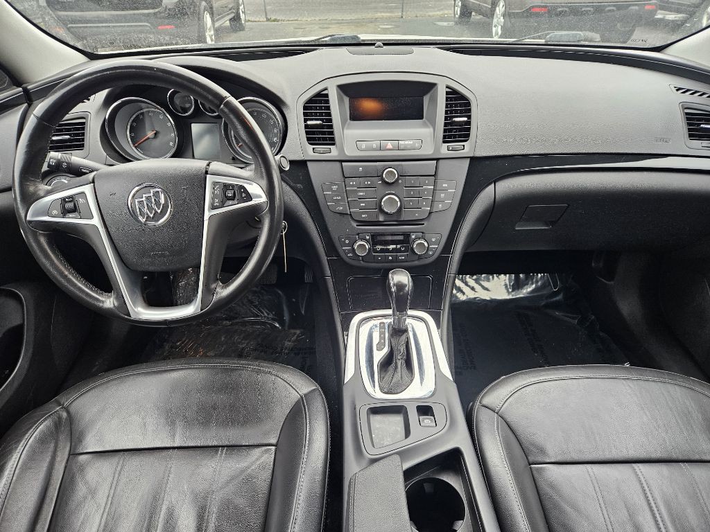 2011 Buick Regal Image 10