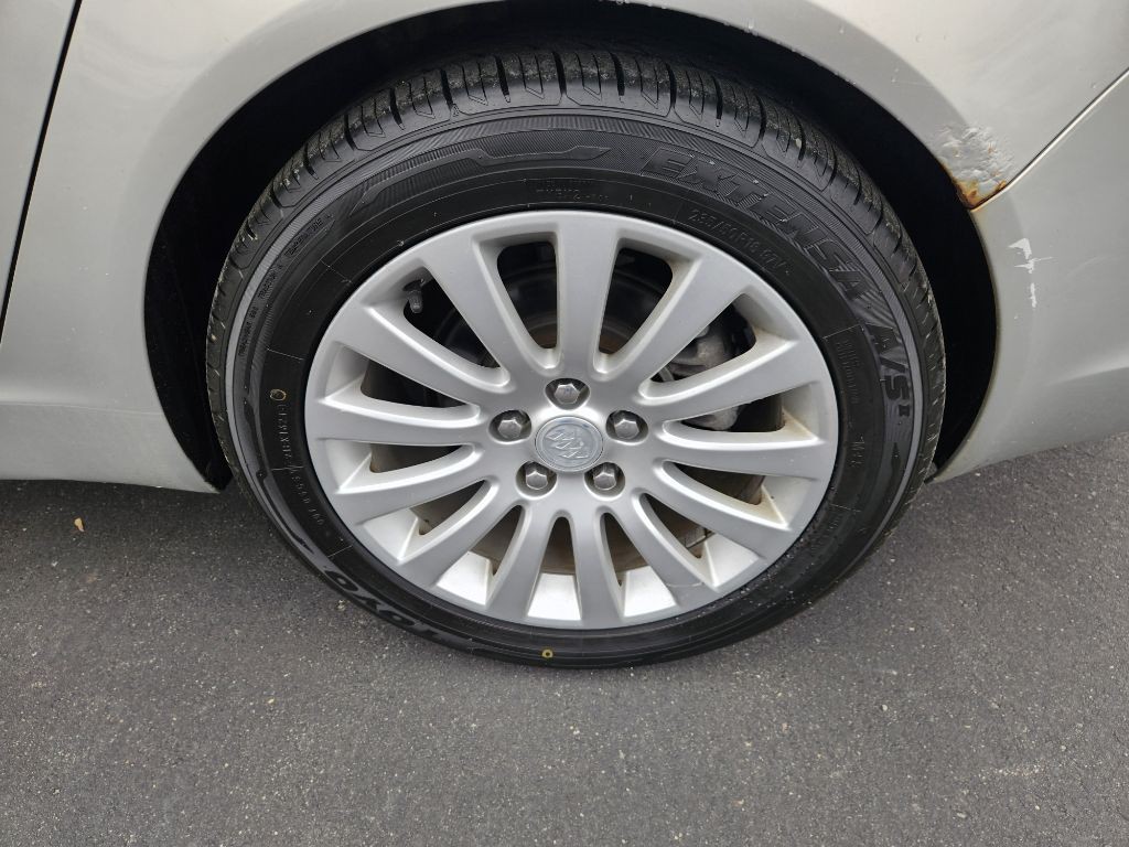 2011 Buick Regal Image 20