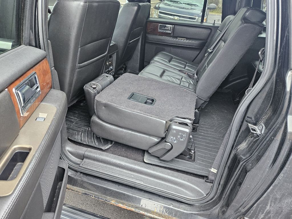 2011 Lincoln Navigator Image 14