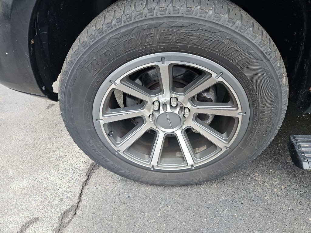 2011 Lincoln Navigator Image 30