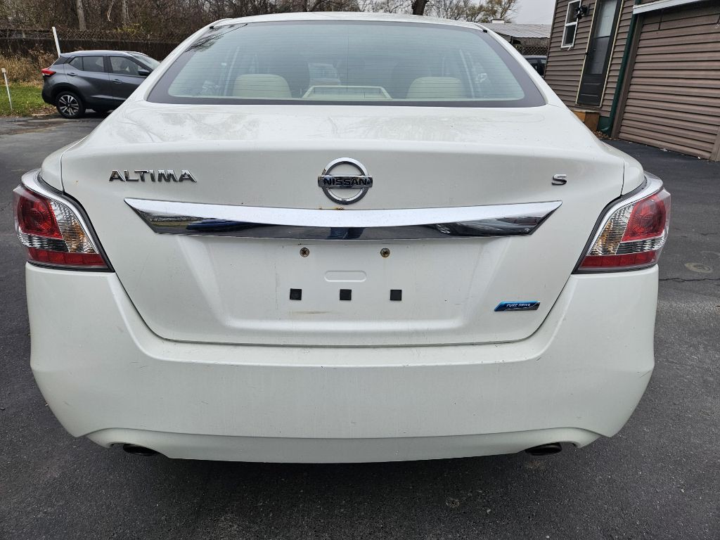 2014 Nissan Altima Image 8