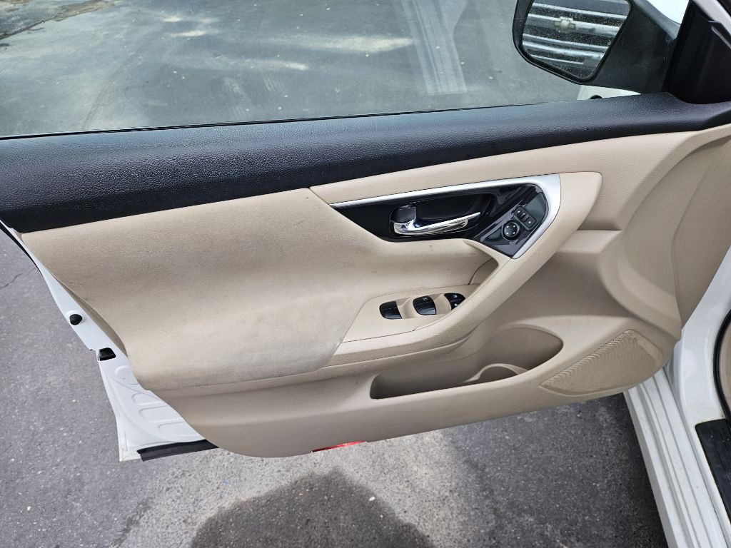 2014 Nissan Altima Image 12