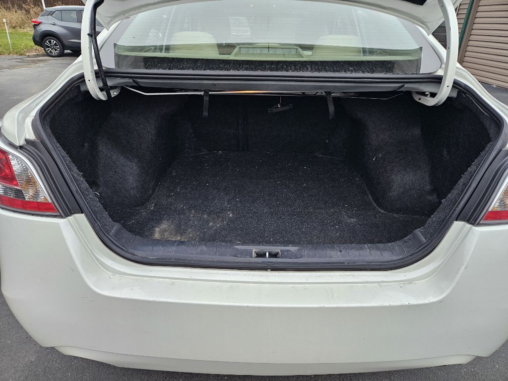 2014 Nissan Altima Image 16
