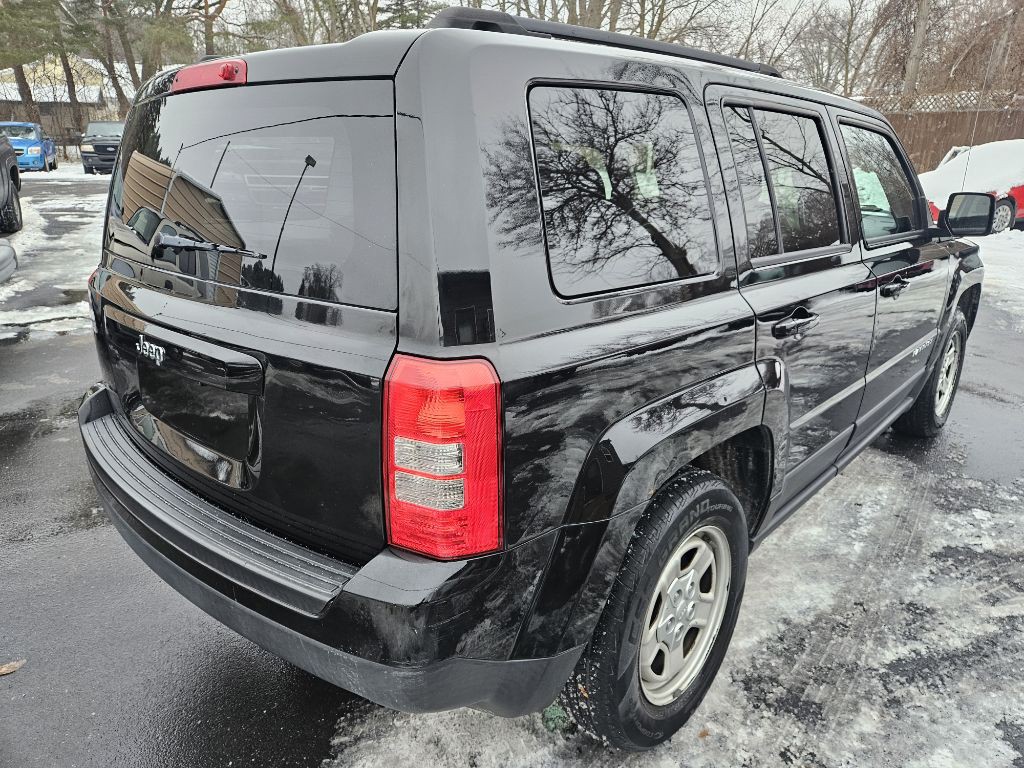 2016 Jeep Patriot Image 9