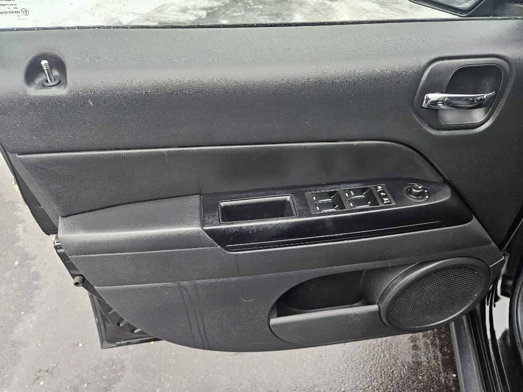 2016 Jeep Patriot Image 12