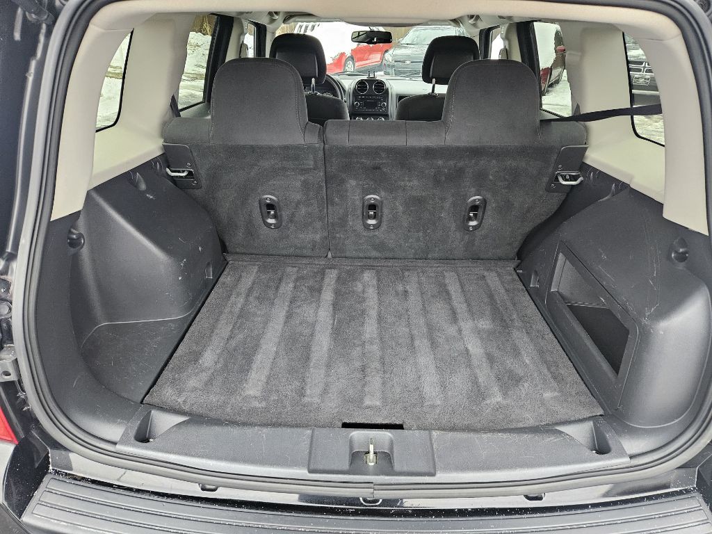 2016 Jeep Patriot Image 16