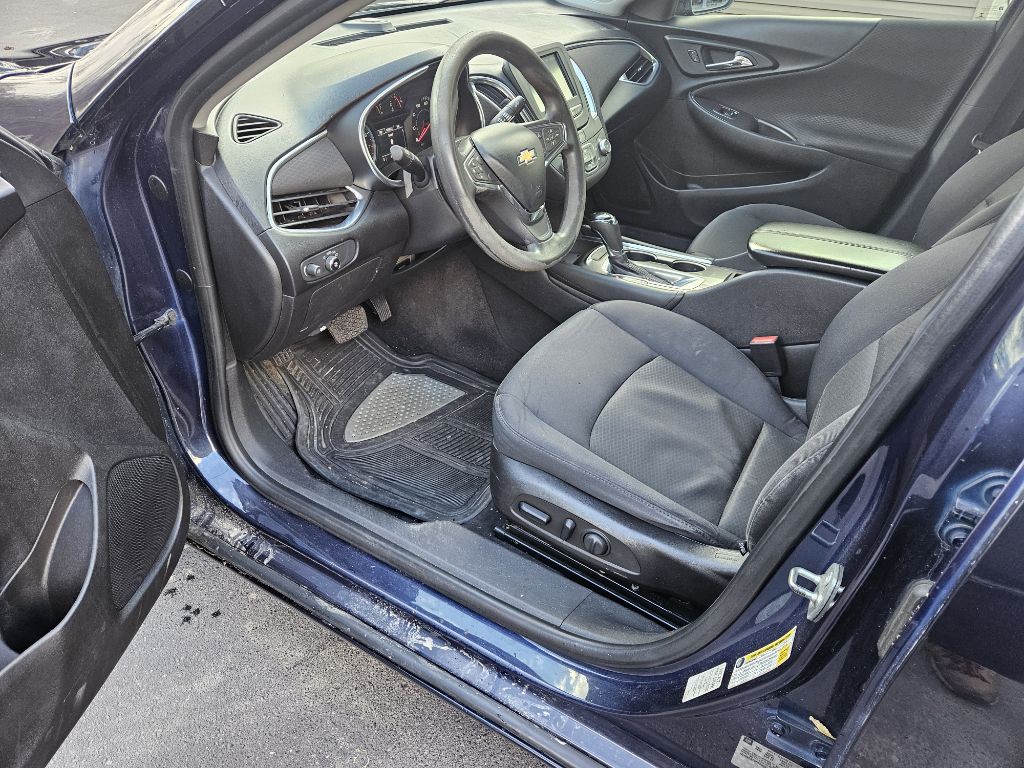 2016 Chevrolet Malibu Image 11