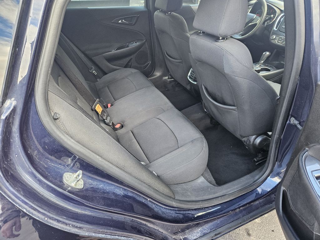 2016 Chevrolet Malibu Image 15