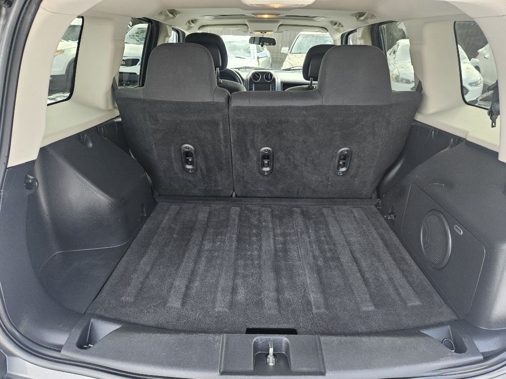 2013 Jeep Patriot Image 16