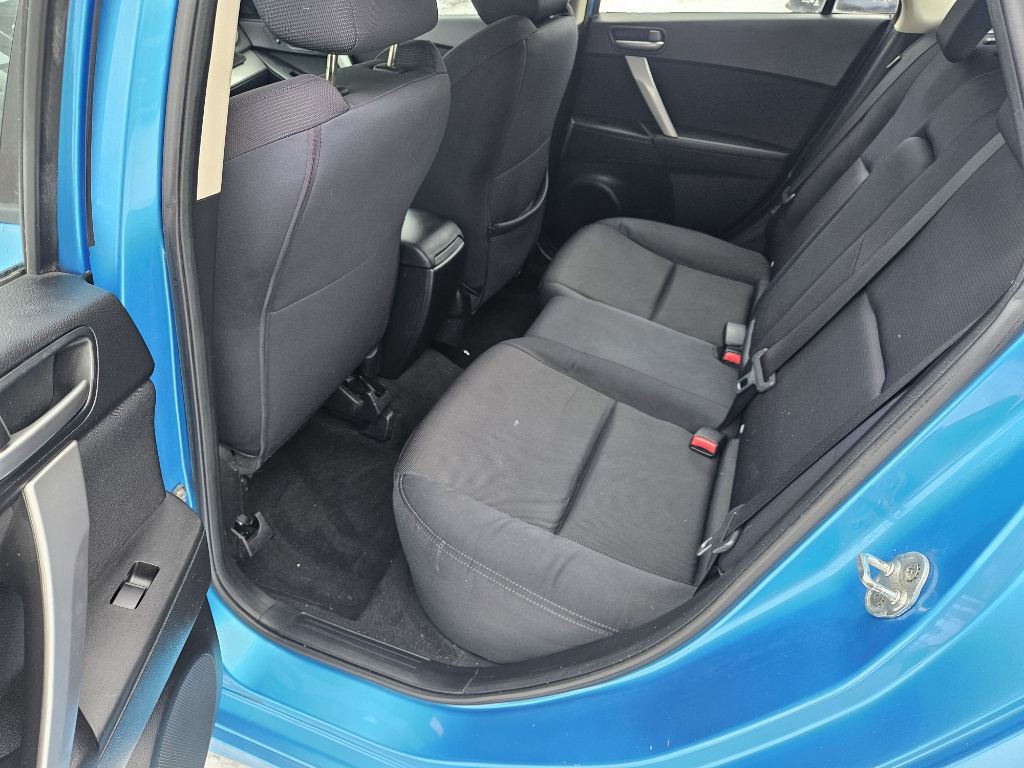 2010 Mazda Mazda3 Image 13