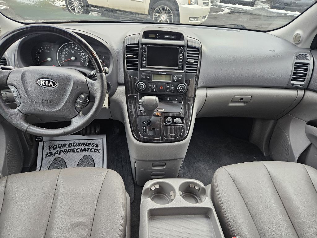 2012 Kia Sedona Image 10