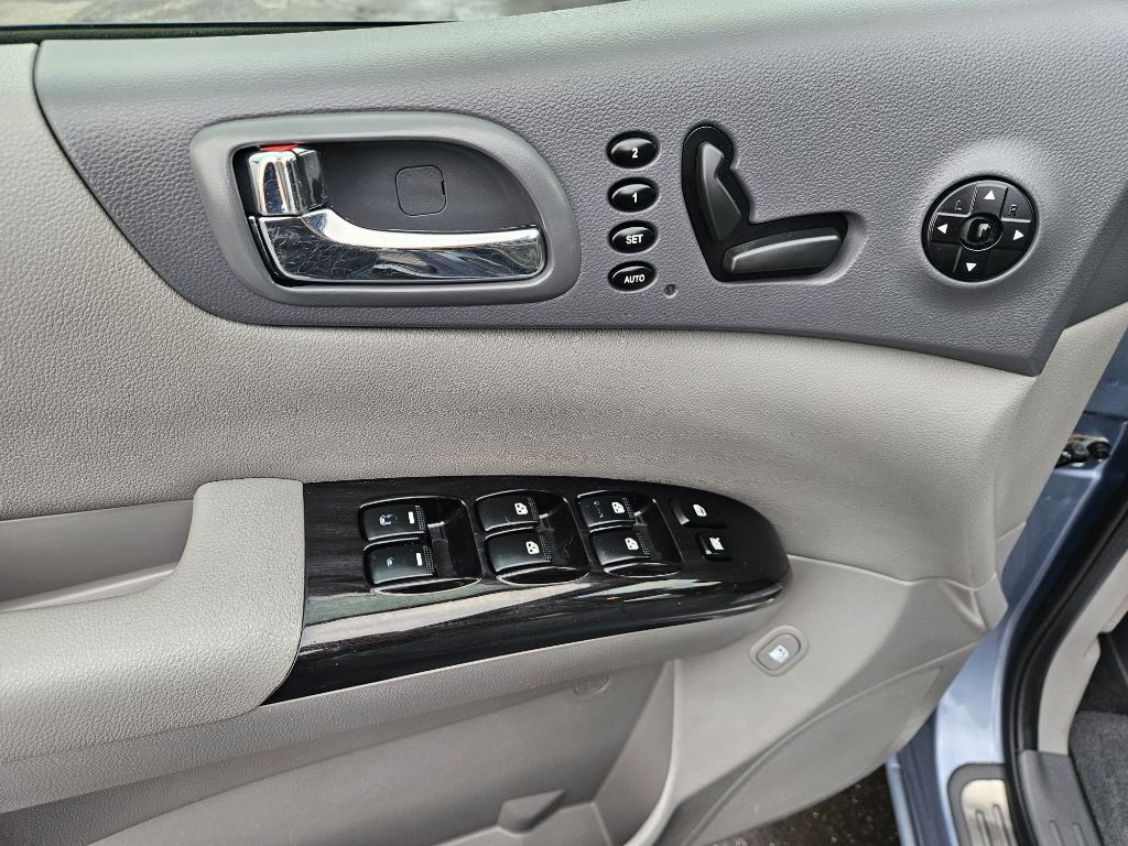 2012 Kia Sedona Image 13