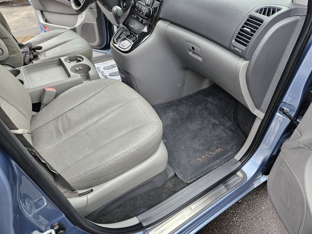 2012 Kia Sedona Image 16