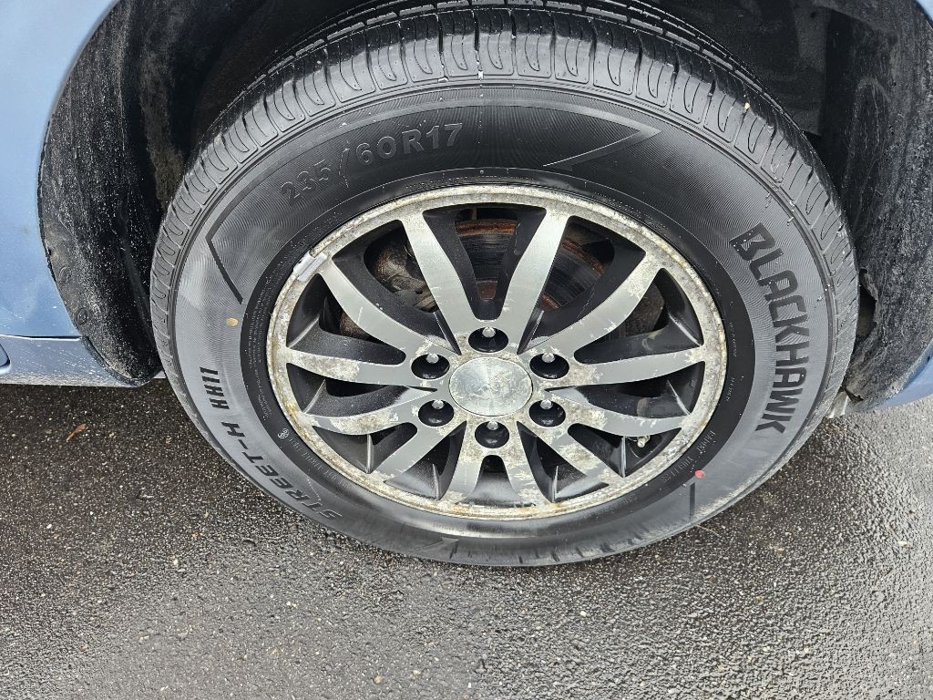 2012 Kia Sedona Image 24