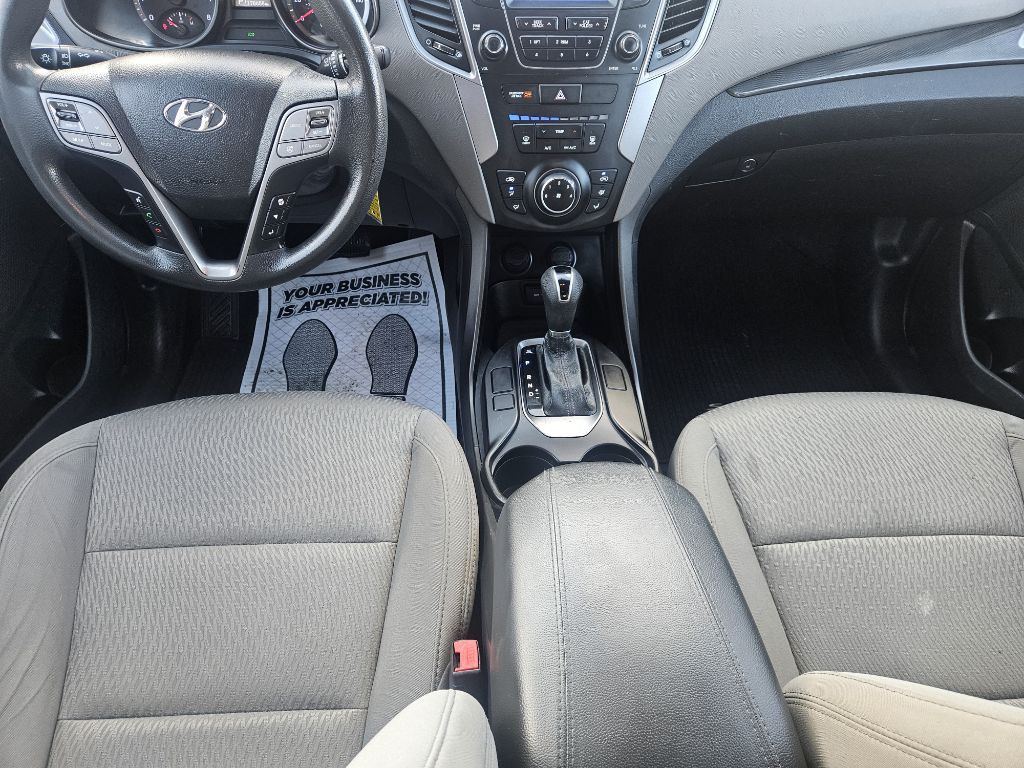 2013 Hyundai Santa Fe Image 10