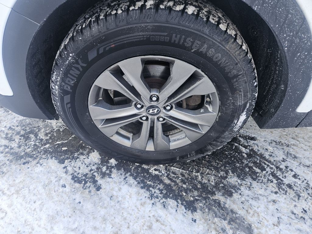 2013 Hyundai Santa Fe Image 18