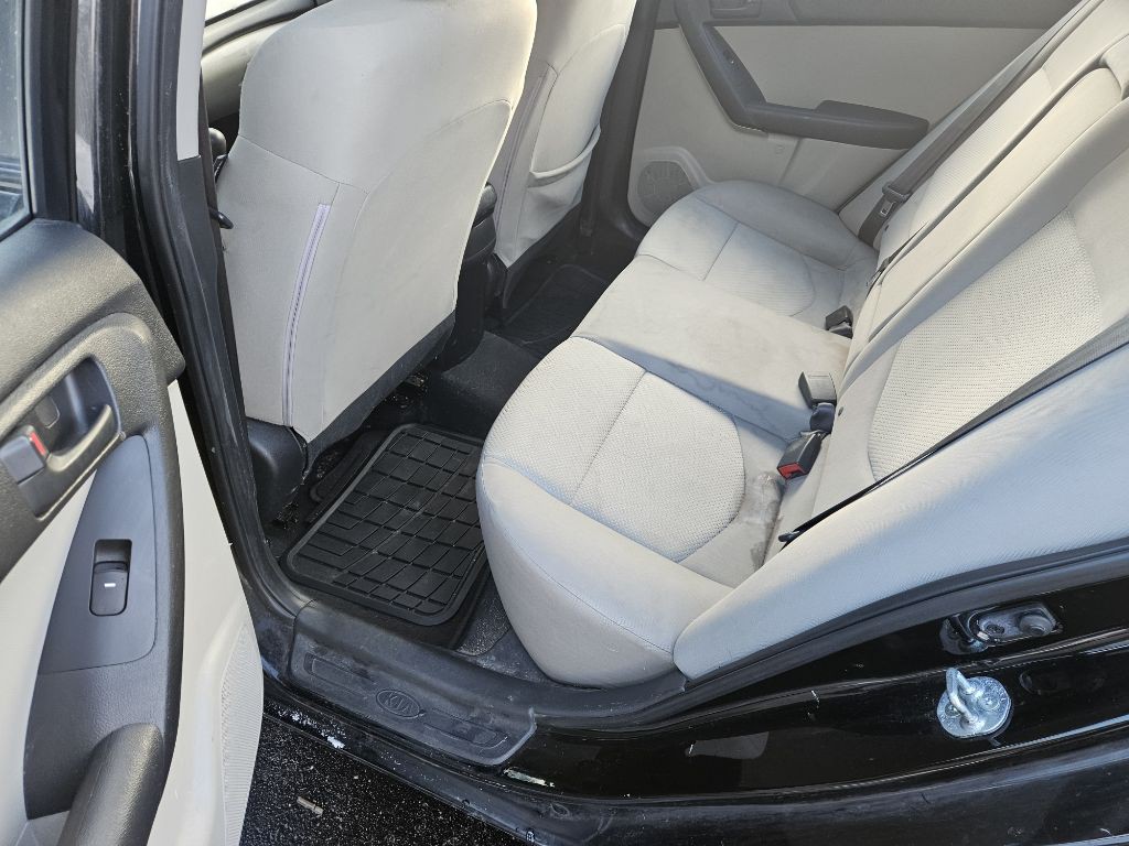 2010 Kia Forte Image 13