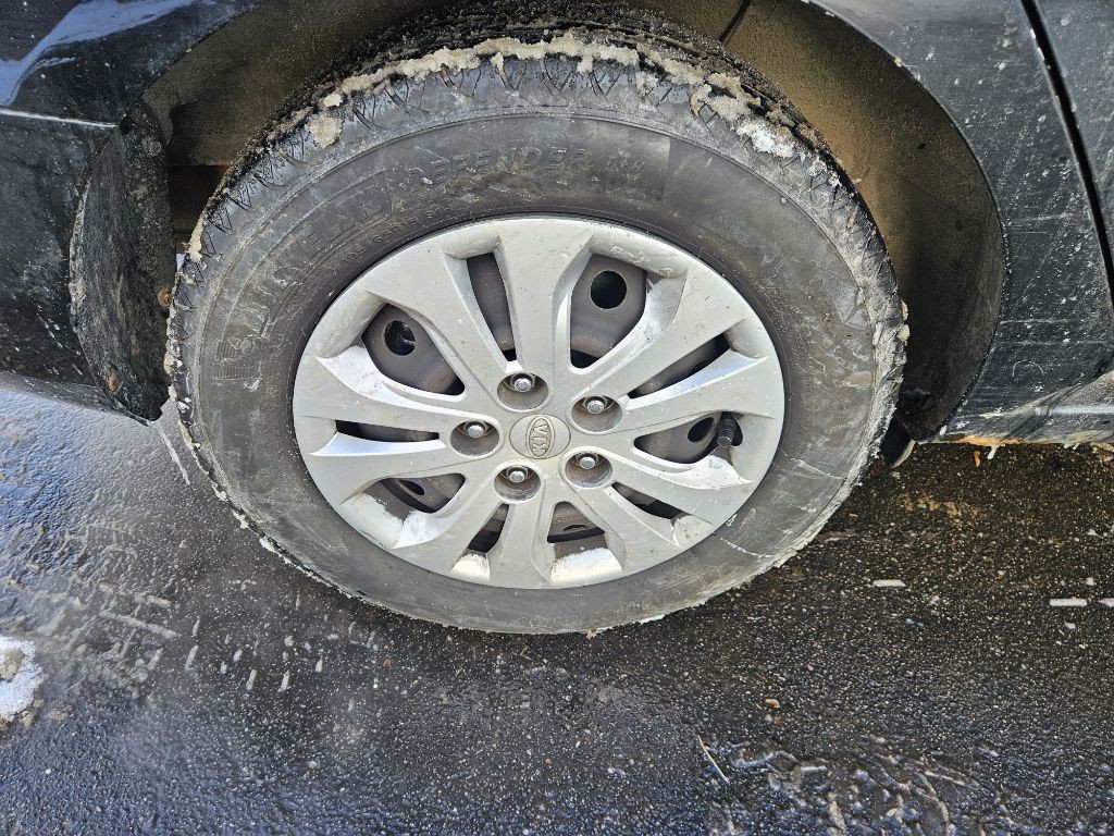 2010 Kia Forte Image 21