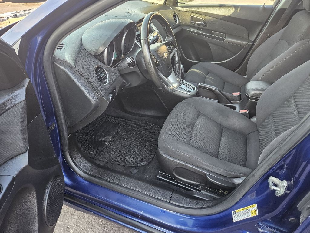 2013 Chevrolet Cruze Image 11