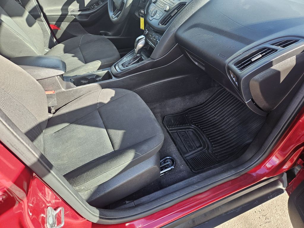 2015 Ford Focus Image 14