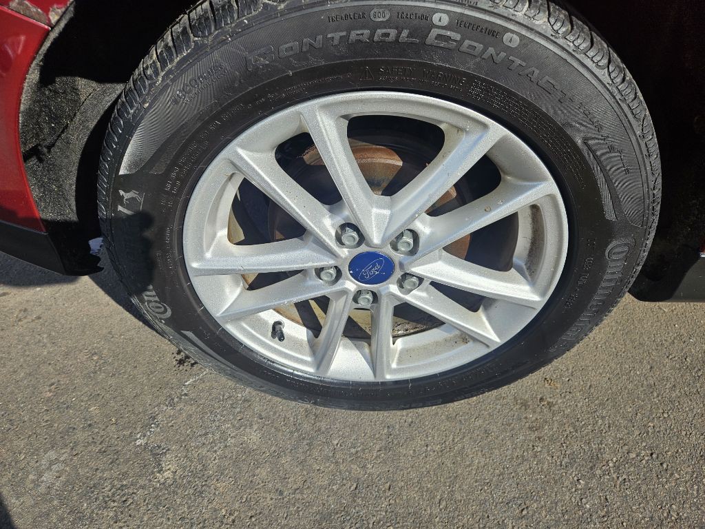 2015 Ford Focus Image 24