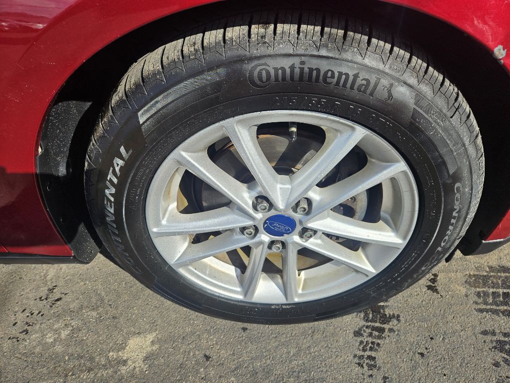 2015 Ford Focus Image 25