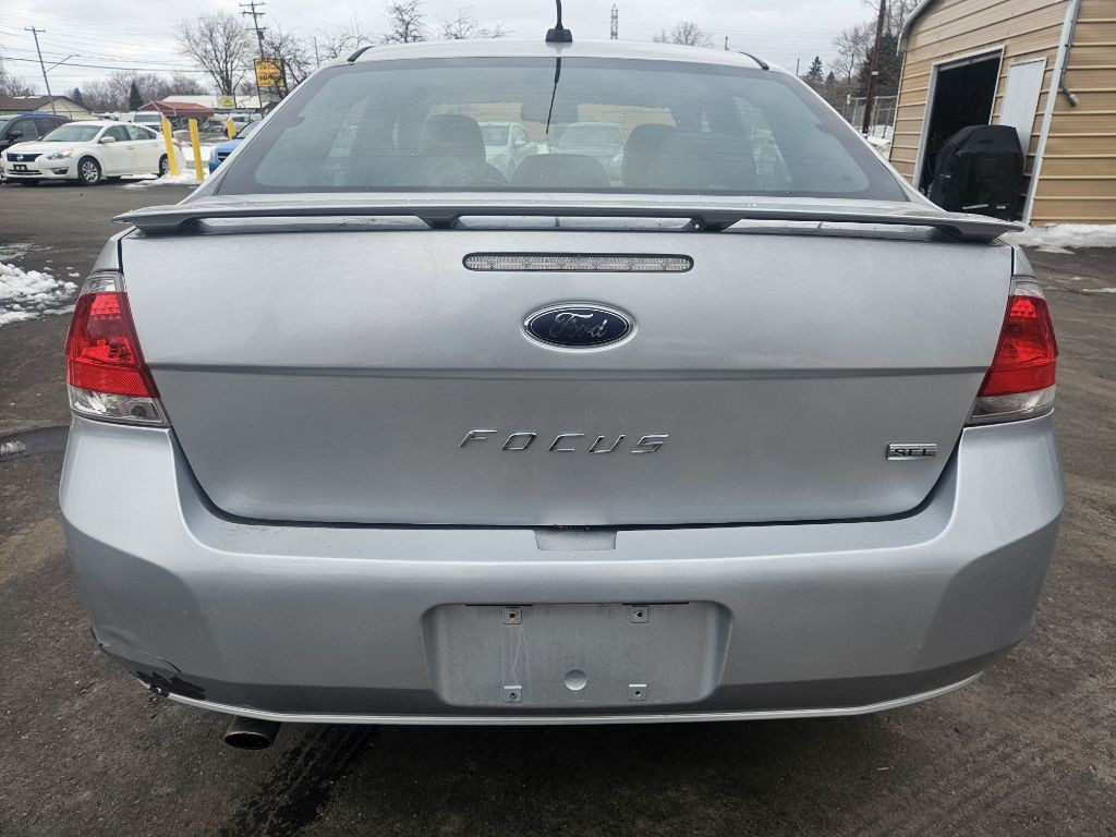 2011 Ford Focus Image 8