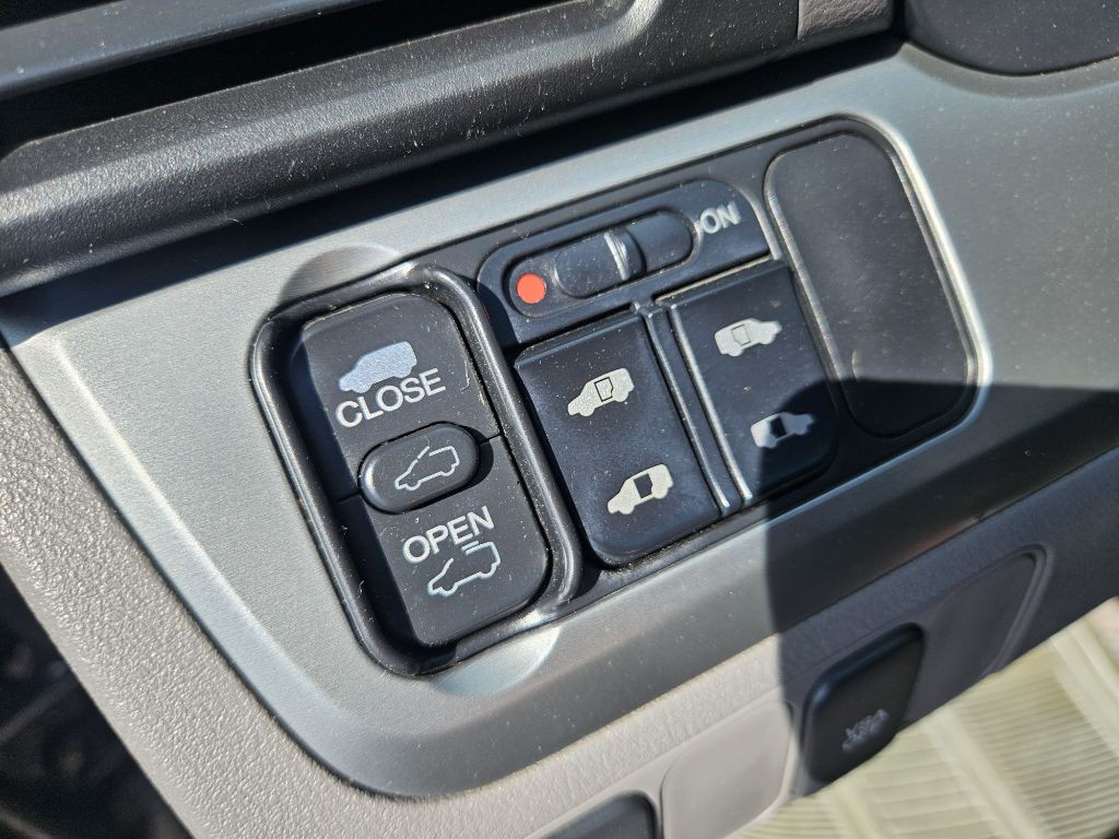 2010 Honda Odyssey Image 17