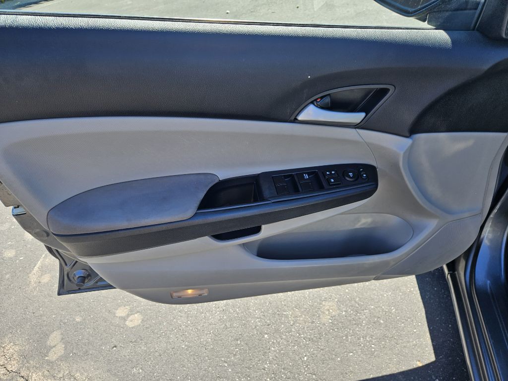 2011 Honda Accord Image 12