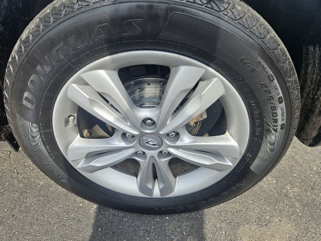 2011 Hyundai Tucson Image 22
