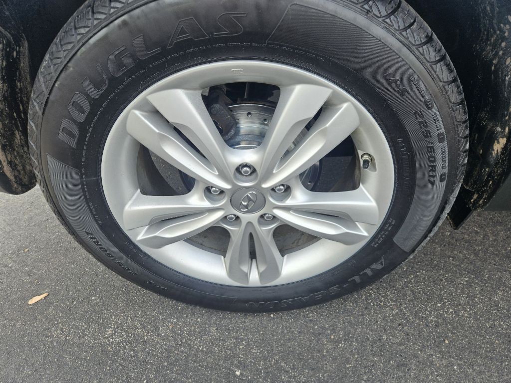 2011 Hyundai Tucson Image 23